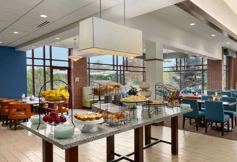هتل Hilton Garden Inn Wisconsin Dells