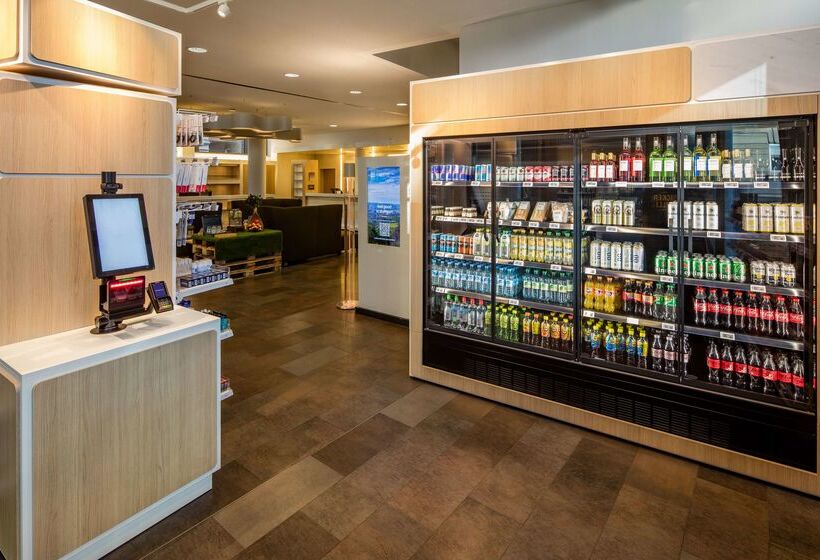 هتل Park Inn By Radisson Stuttgart