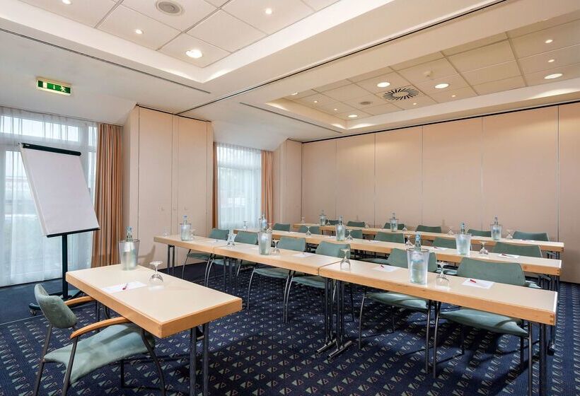 فندق Ramada By Wyndham Hannover Messe