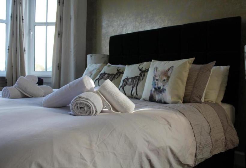 هتل The Carradale