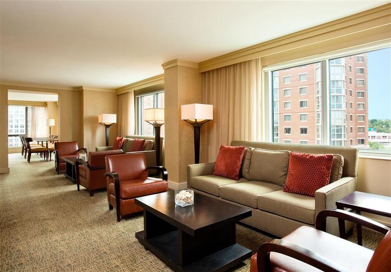 هتل The Westin Alexandria Old Town