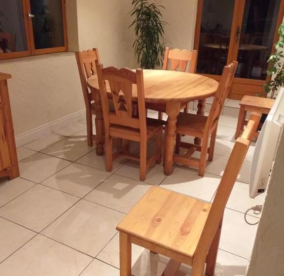 민박 La Petite Maison Du Sabot