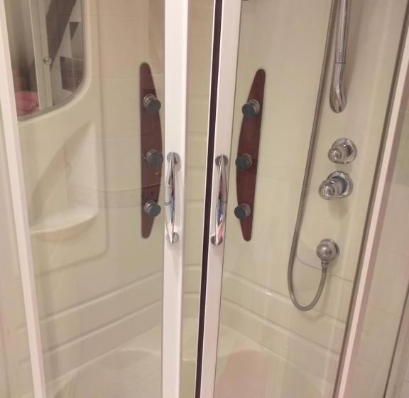 민박 La Petite Maison Du Sabot