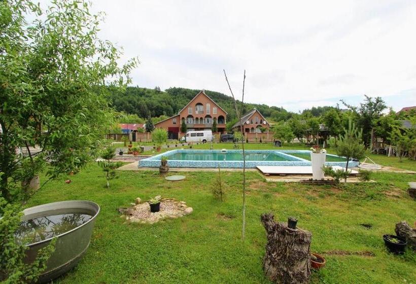 Bed and Breakfast фазенда змерега