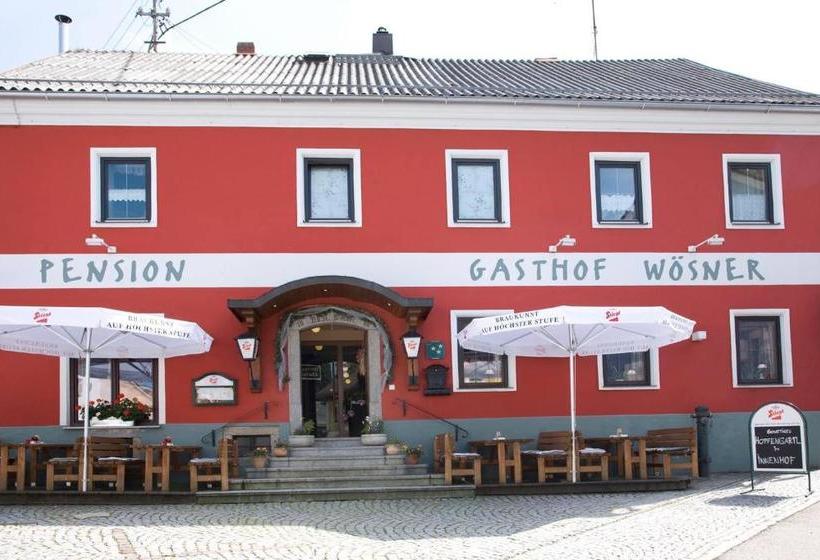 ホテル Gasthof Wösner