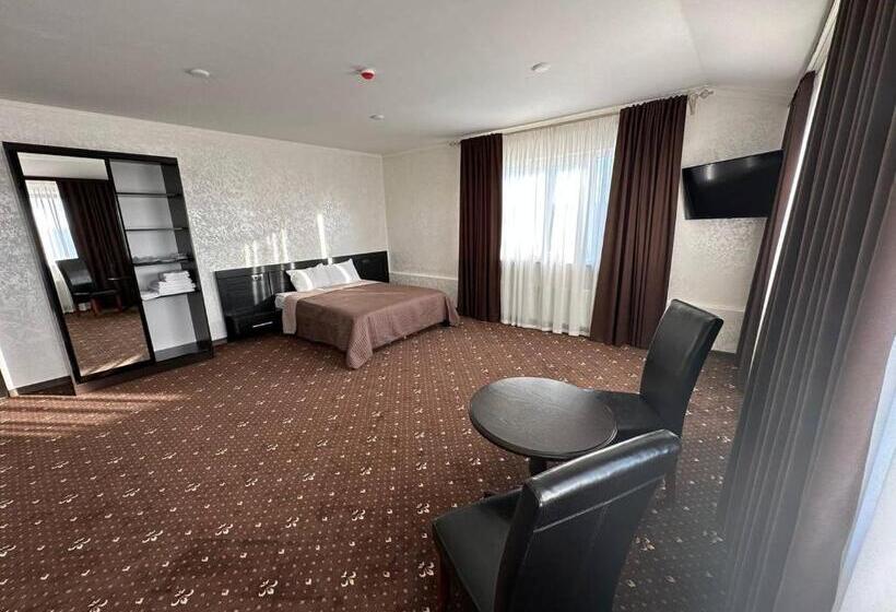 בית מלון כפרי Merry Club