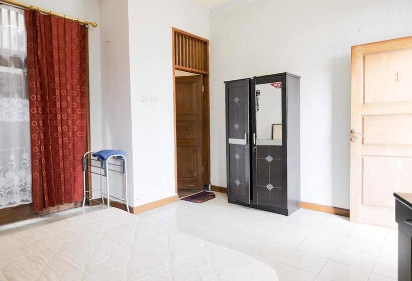 هتل Rumah Pahoman Syariah Mitra Reddoorz