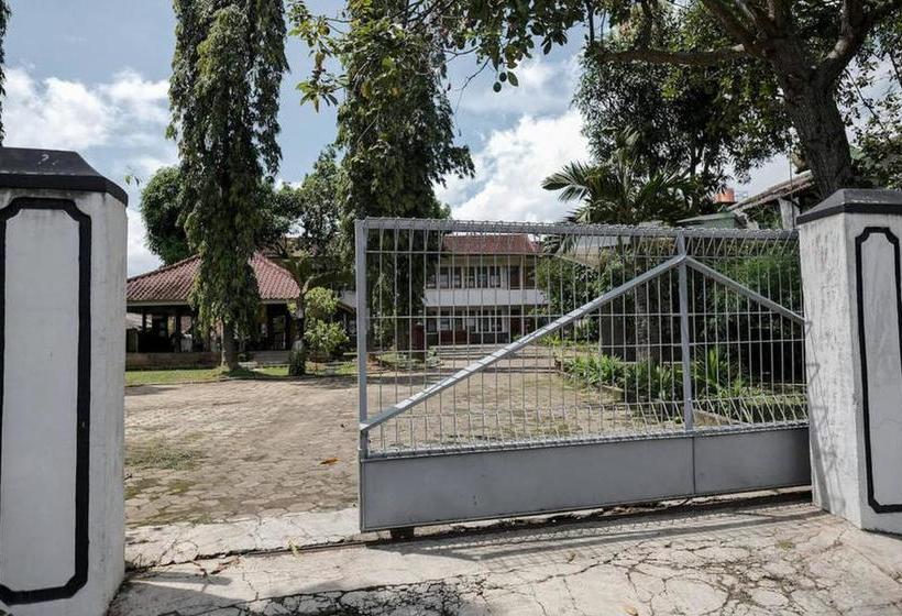 هتل Rumah Pahoman Syariah Mitra Reddoorz