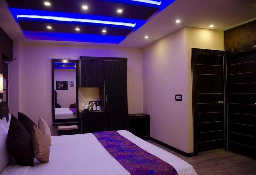 בית מלון כפרי Dolphin Chocolate Inn