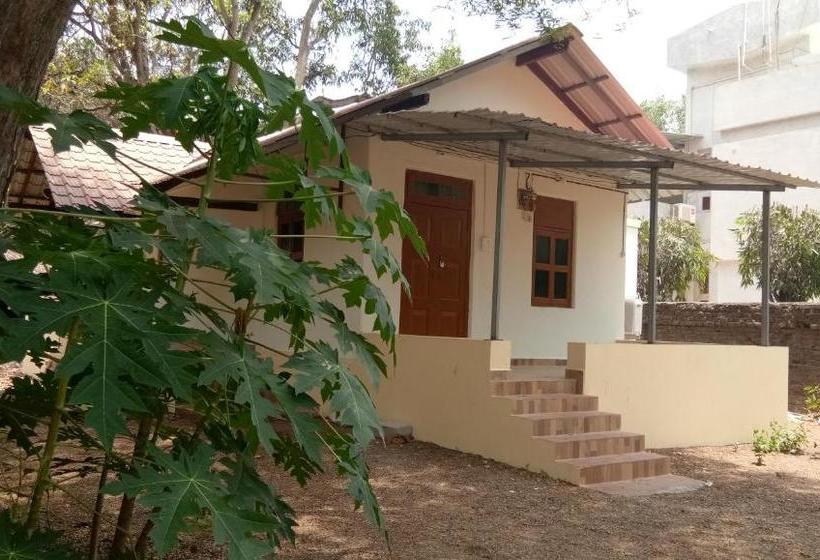 פנסיון Kamat Cottages