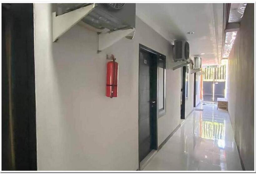 پانسیون Losmen Family Syariah Bypass Juanda Mitra Reddoorz