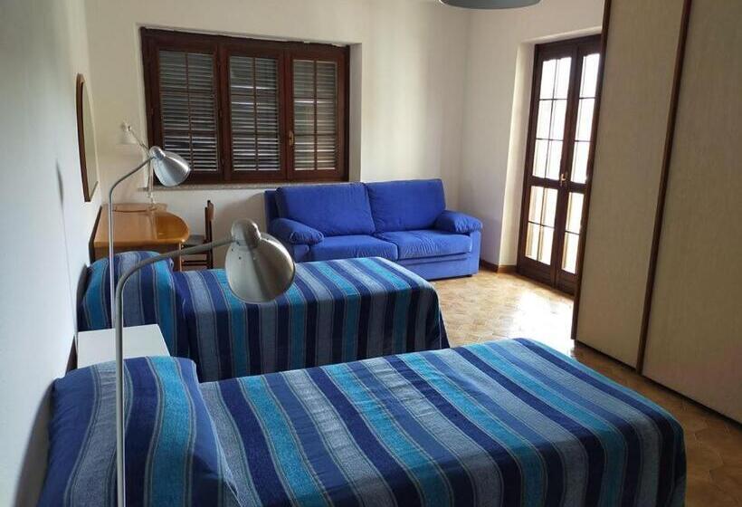 بنسيون Sa Stiddiosa Guesthouse
