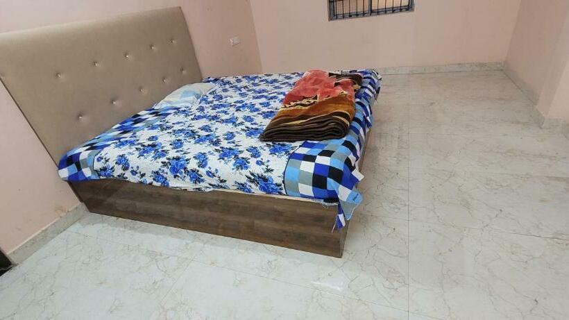 پانسیون The White Sand Guest House