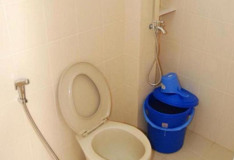 Отель Guest House Dhome 1 Syariah Redpartner