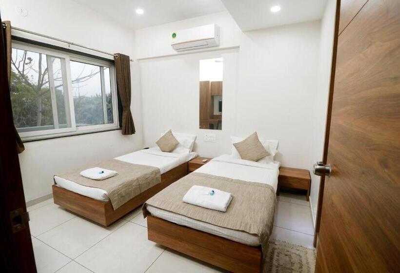 Отель Nova Sahaj Residency