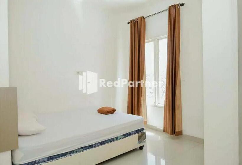 هتل Radja Homestay Mitra Reddoorz