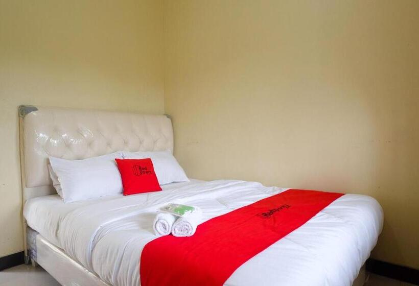 בית מלון כפרי Reddoorz Syariah Near Taman Rekreasi Kalianget Wonosobo