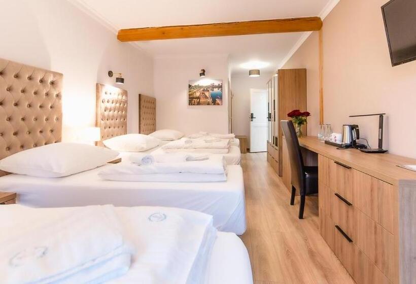 簡易ホテル Apartamenty Kapitańskie
