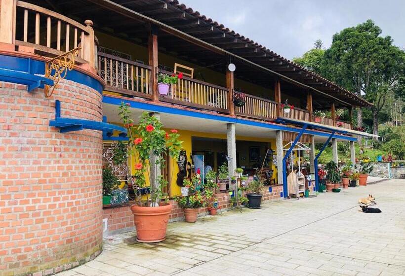 هتل Castillo De Cascadas Finca