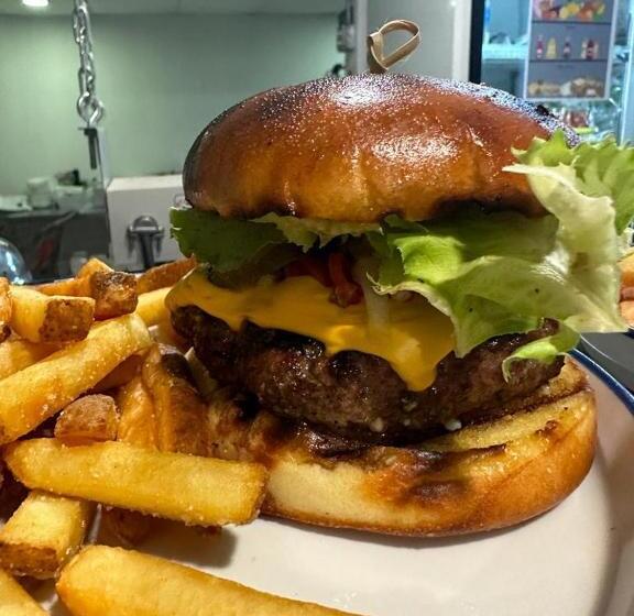 هتل Douglas Highway Inn