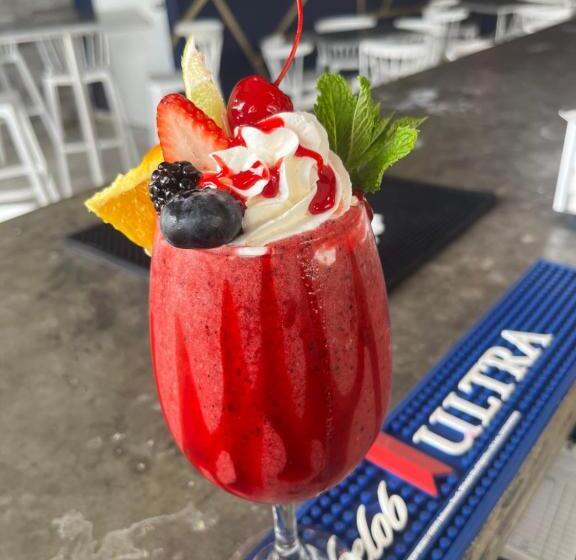 هتل Douglas Highway Inn