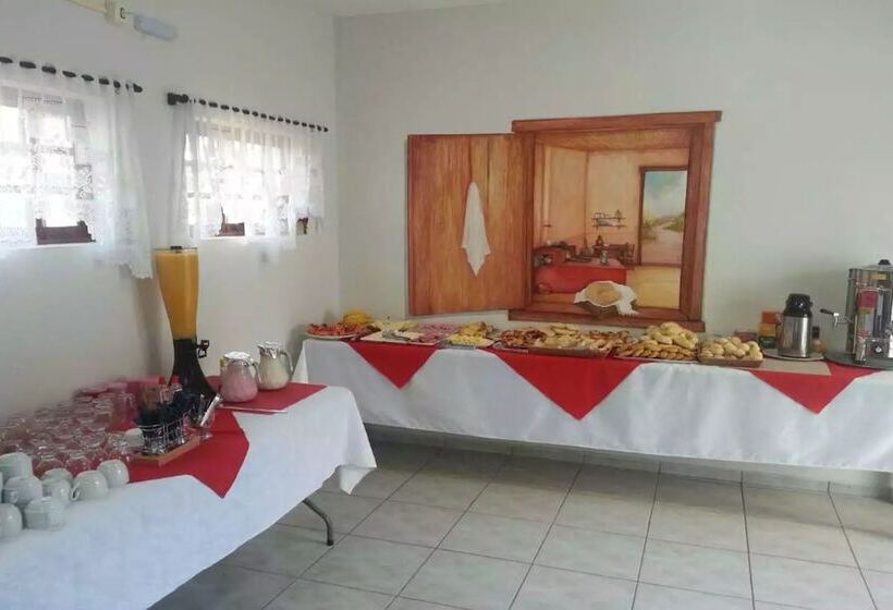 فندق Guarini