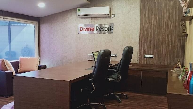 호텔 Presidia Heights Apartment