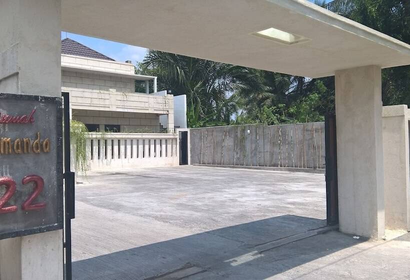 هتل Rumah Amanda Residence
