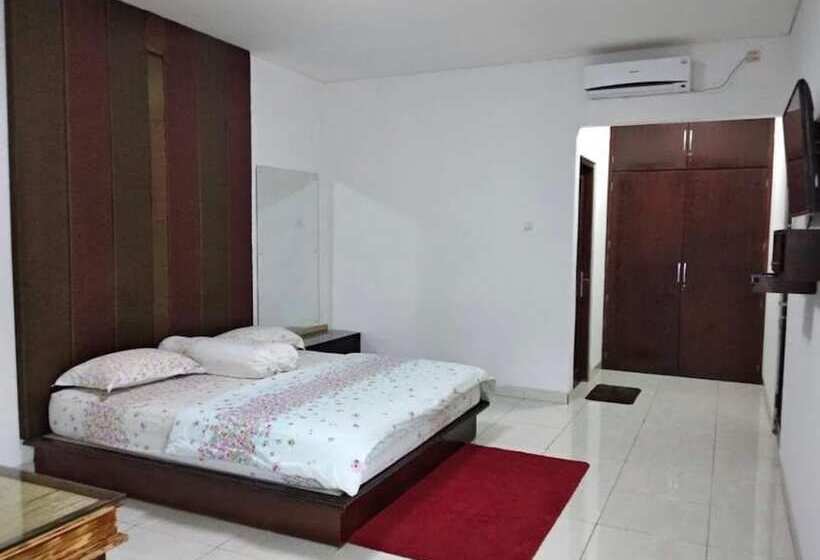 هتل Rumah Amanda Residence