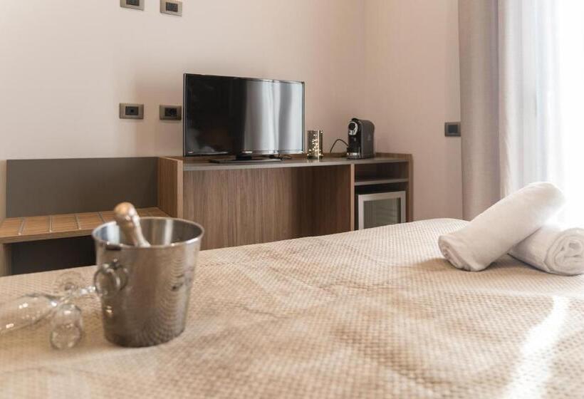 پانسیون Giafra Luxury Rooms