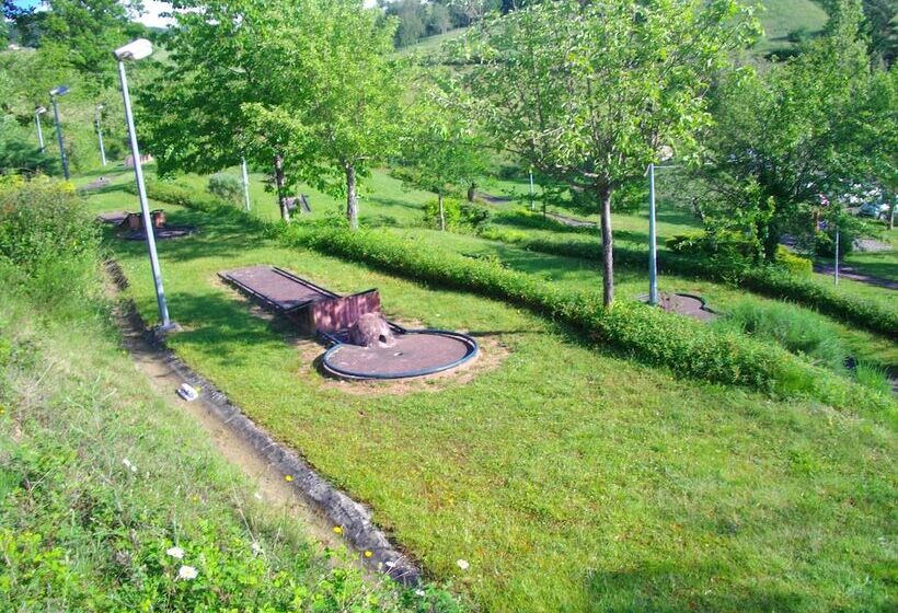 리조트 La Chataigneraie