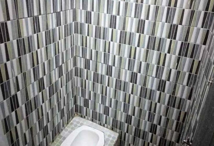 הוסטל Wisma Rosse Life Bandara