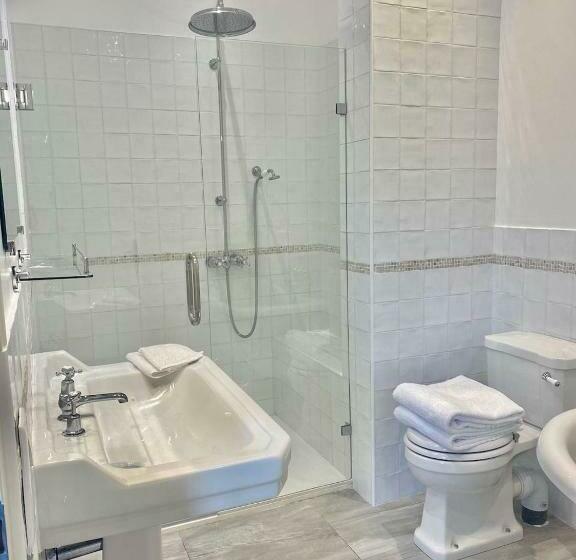 ベッドアンドブレックファースト Noubar