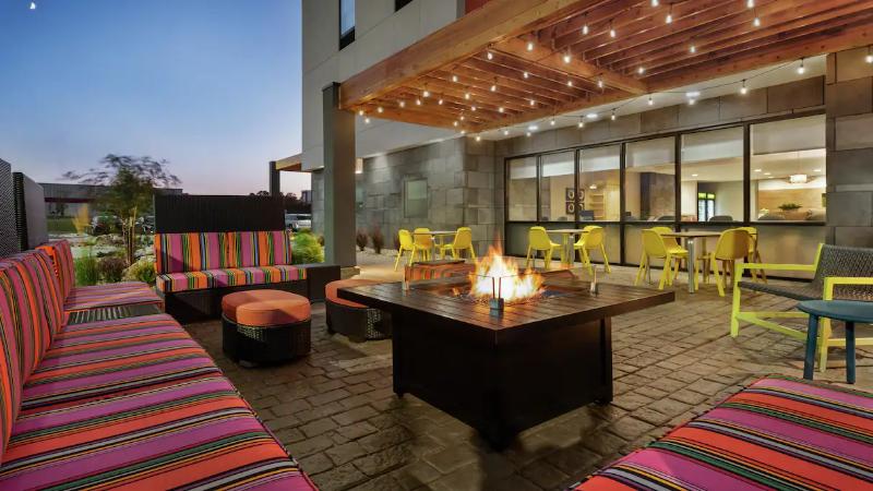 هتل Home2 Suites By Hilton Bloomington Normal