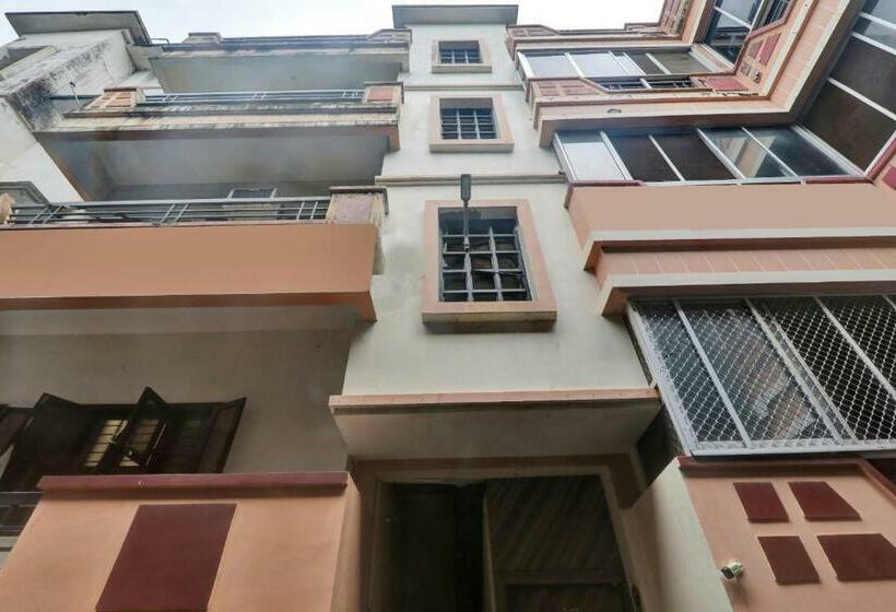 ホテル Oyo 82408 Sada Shiv Guest House