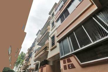 هتل Oyo 82408 Sada Shiv Guest House