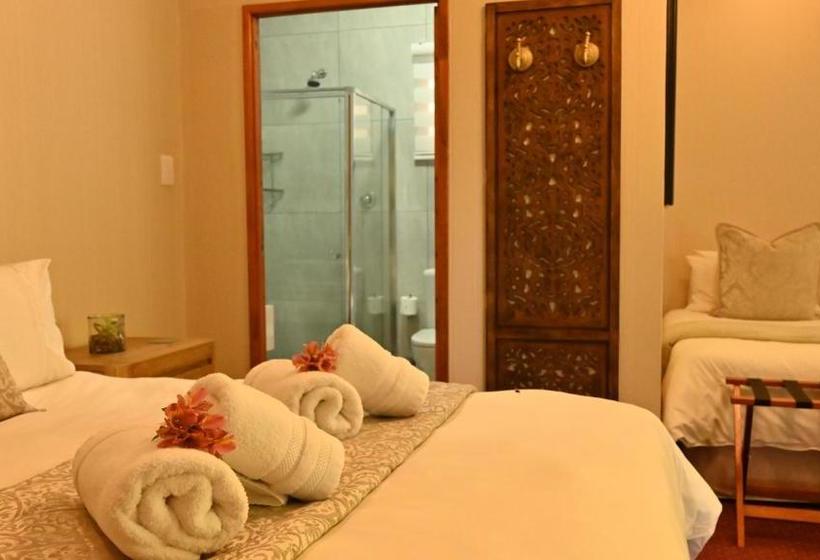פנסיון Luxury Family En Suite @ 4 Star Guest House