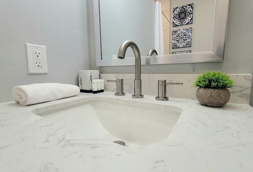 فندق Barefoot Mailman Inn & Suites