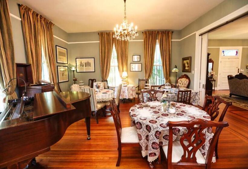 تختخواب و صبحانه Virginia Point Inn