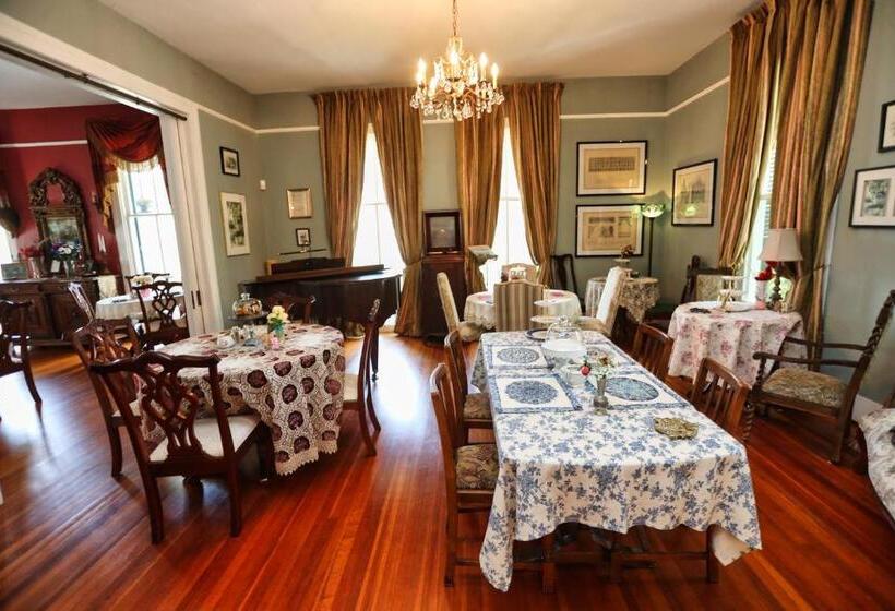 تختخواب و صبحانه Virginia Point Inn