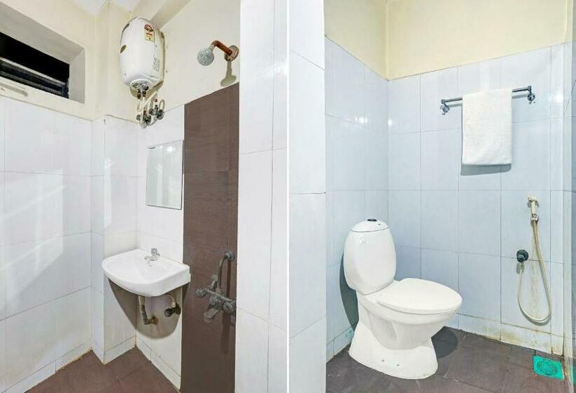 فندق Oyo 81951 S B Lodge