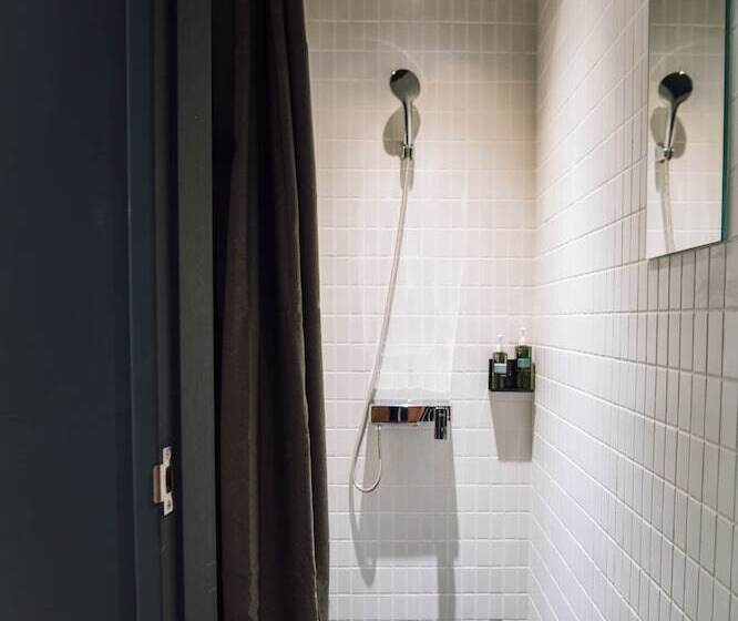 هاستل Drizzle Inn