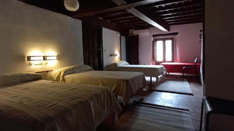Albergue Turístico San Blas De Oliva De Plasencia