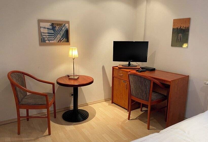 مبيت وإفطار Passage 84   Hotel & Café