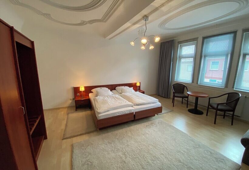 مبيت وإفطار Passage 84   Hotel & Café