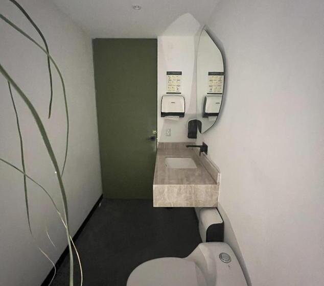 هتل Bourbon Hostal