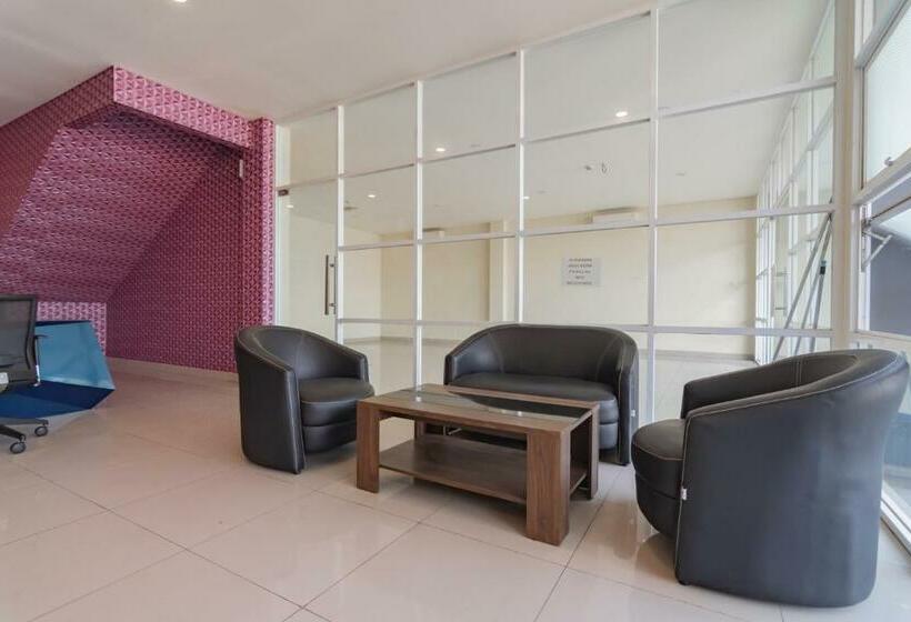 On The Go Capsule Hotel Redpartner