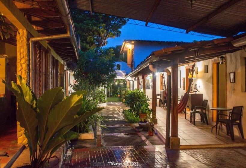 هاستل Hostal Koltin Suchitoto