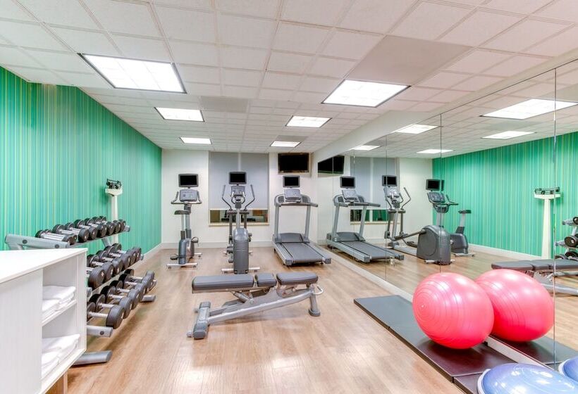 Holiday Inn Express Hotel & Suites Bethlehem, An Ihg