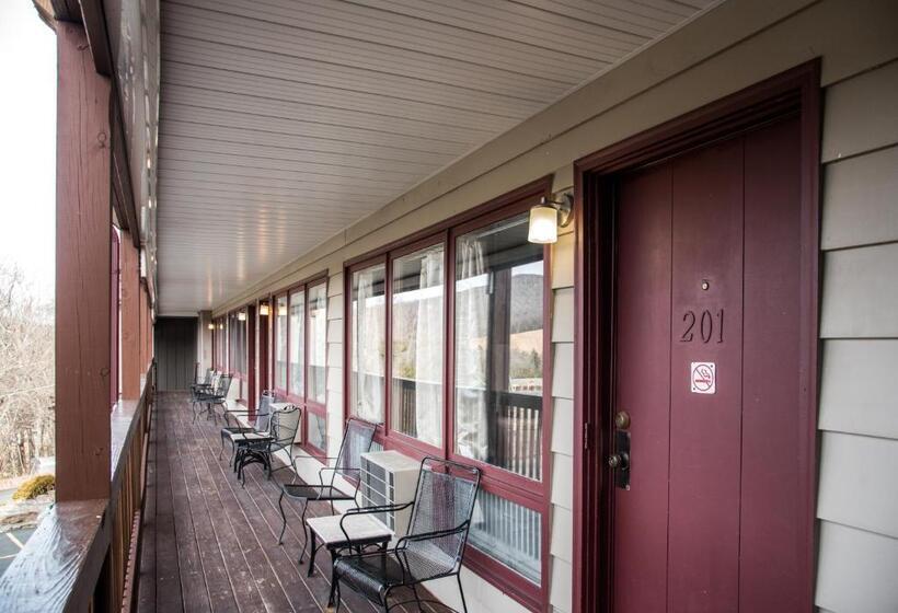 فندق Cliff Dwellers Inn